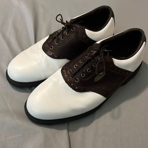 Footjoy size 9 men’s brown and white golfing shoes